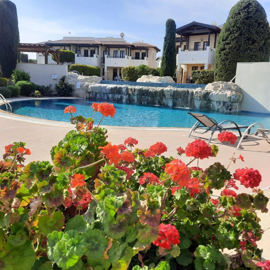 Helios Heights Spirits, Aphrodite Hills Golf Resort Kouklia Ngoại thất bức ảnh